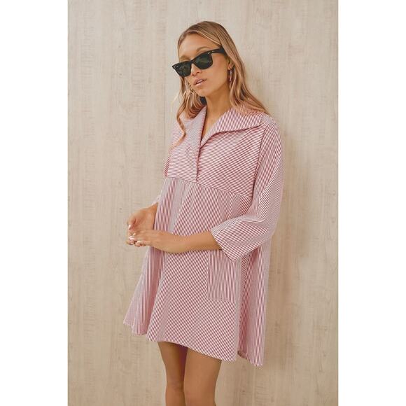 Tuckernuck Dresses & Skirts - TUCKERNUCK Scarlet Stripe Sloane Dress NWT Size Small